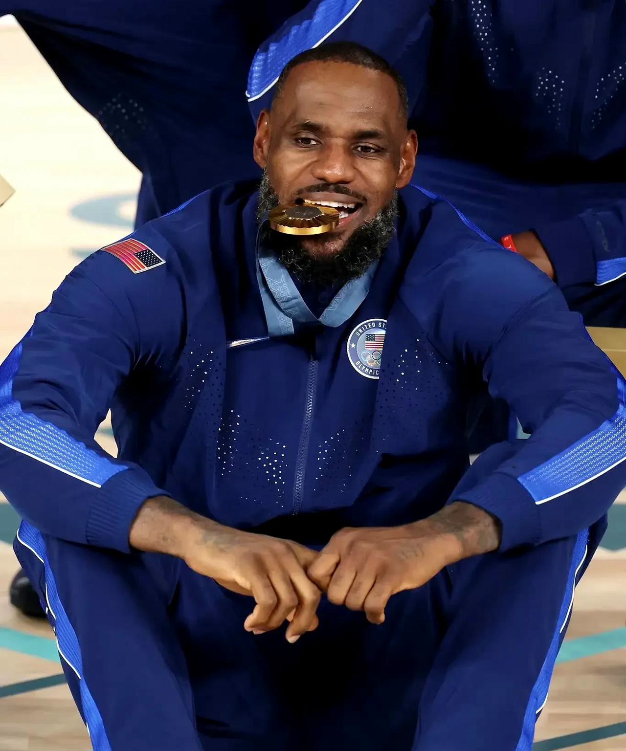 NBA明星球员争夺MVP殊荣