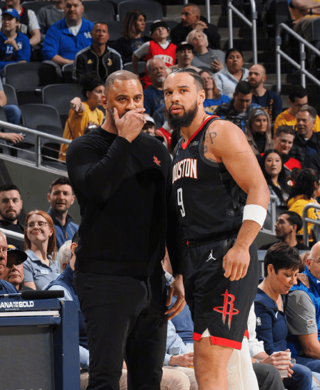 AG真人官网-猛龙队主场胜出，系列赛战局胶着