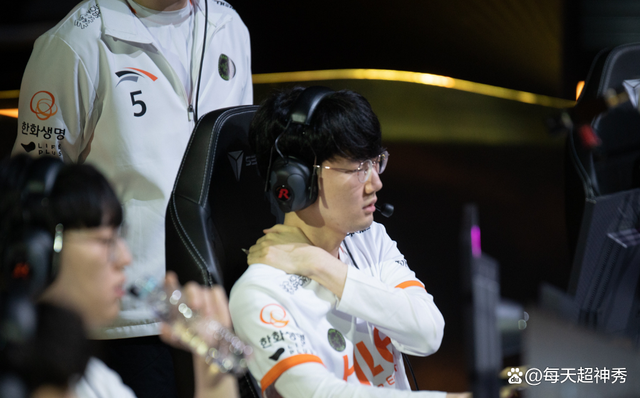 MAD碾压FNC,Chovy拿下关键大龙焦点之战四强赛,锁定晋级资格 MAD碾压FNC,Chovy拿下关键大龙焦点之战四强赛,锁定晋级资格