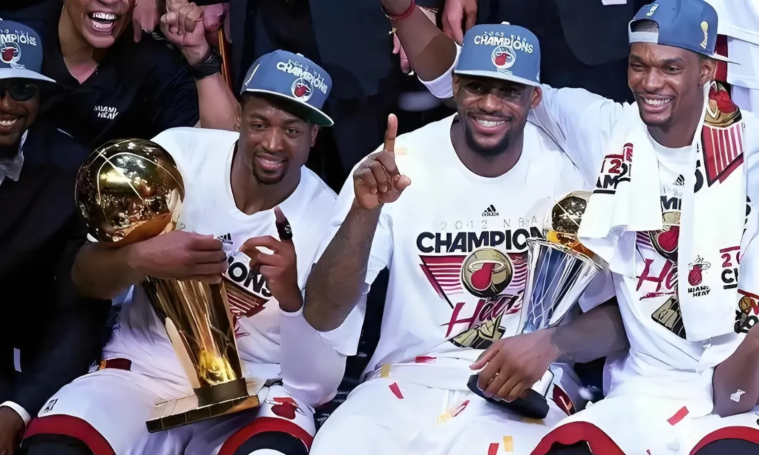 AG真人官方入口-猛龙球员获得赛季MVP，庆祝盛大