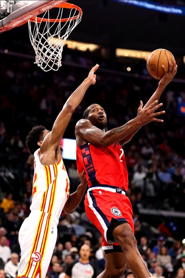 AG真人官方-雷霆主场大胜快船扭转局面