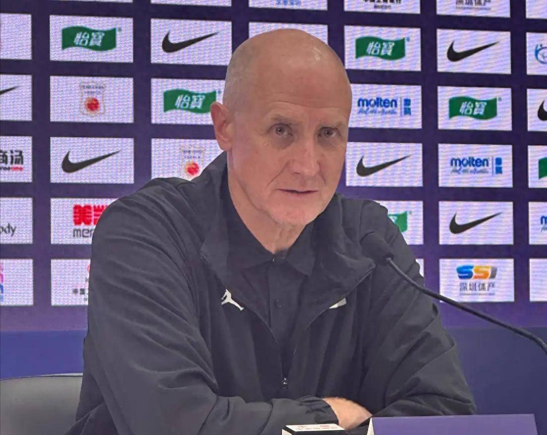 客场作战不利,主帅思索调整策略 客场作战不利,主帅思索调整策略