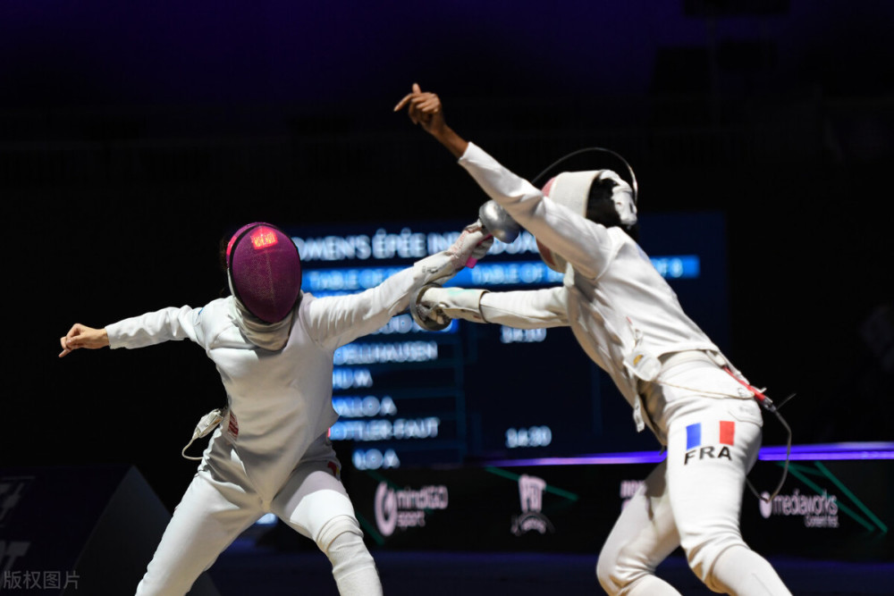 白俄罗斯击剑队震撼登顶，赢得掌声