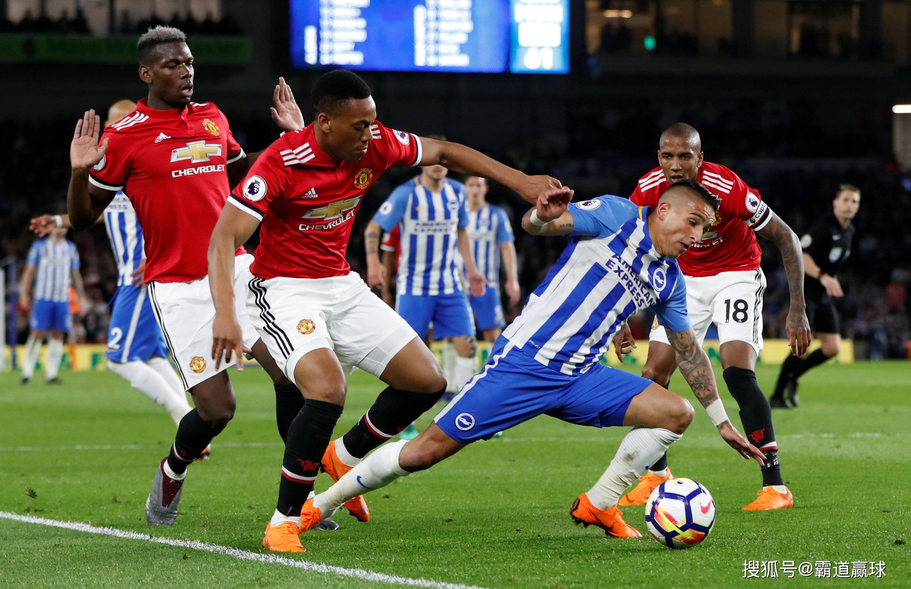 关于曼联遭遇连败，球队总分跌至第二位的信息