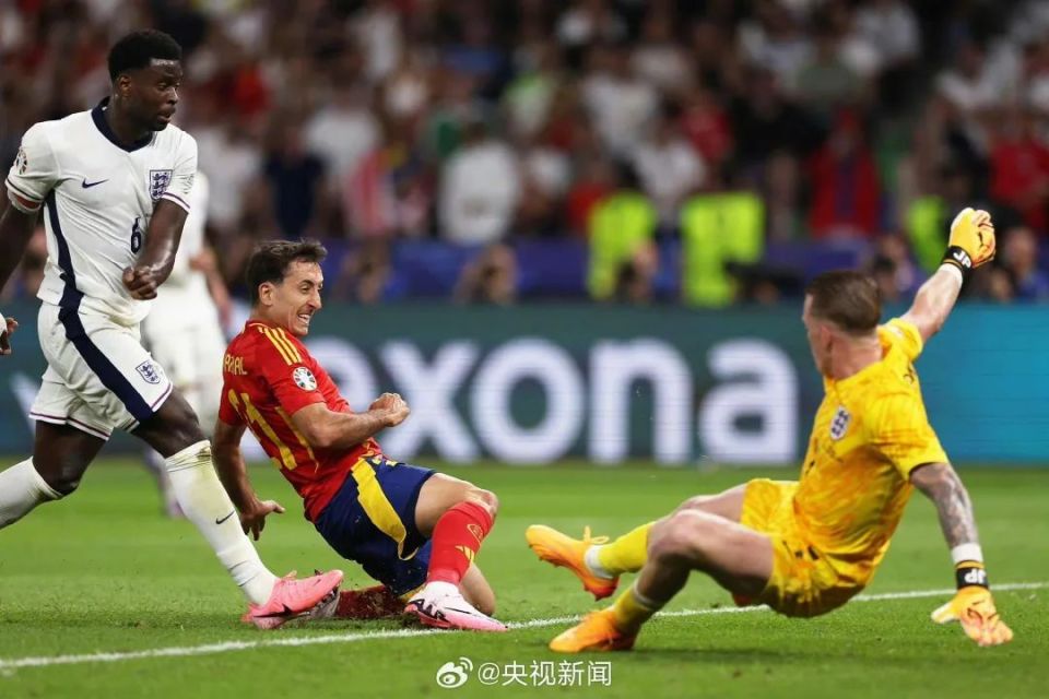 AG百家乐-阿森纳碾压克罗地亚，奥亚尔萨瓦尔扛起全队的简单介绍